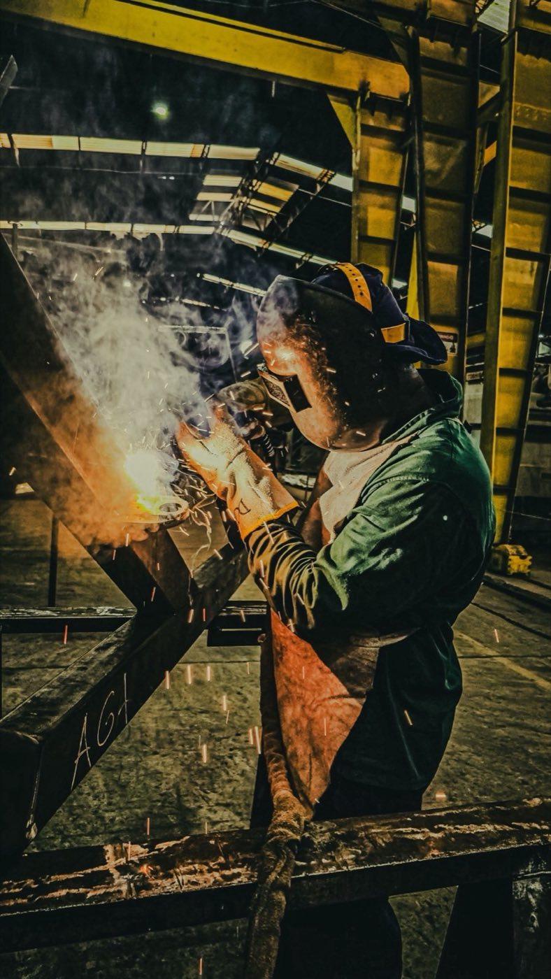Welding inside the Haozhan factory
